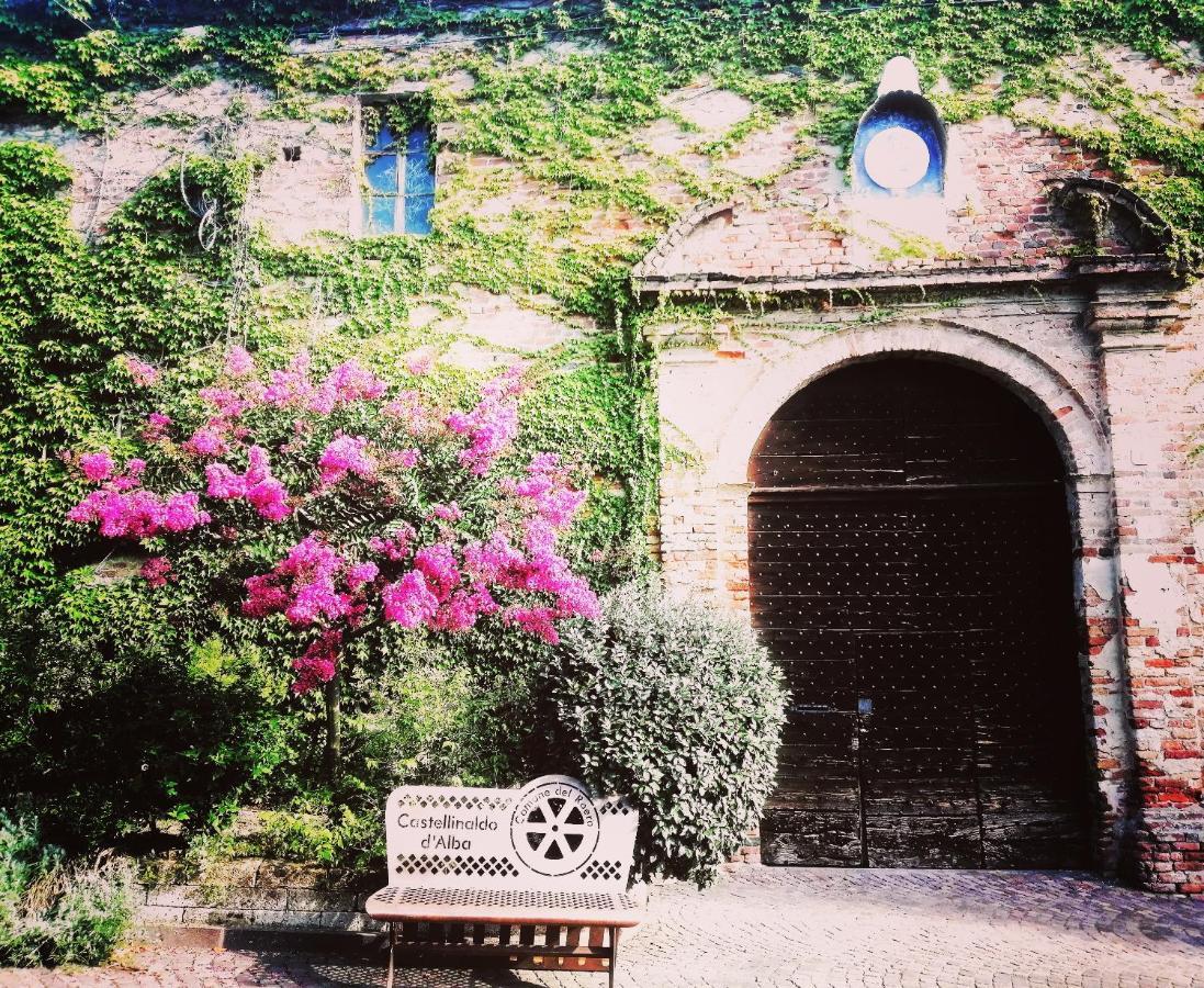 Teresa Al Belvedere Rooms&Holidayapartments Camere&Appartamenti Castellinaldo Kültér fotó