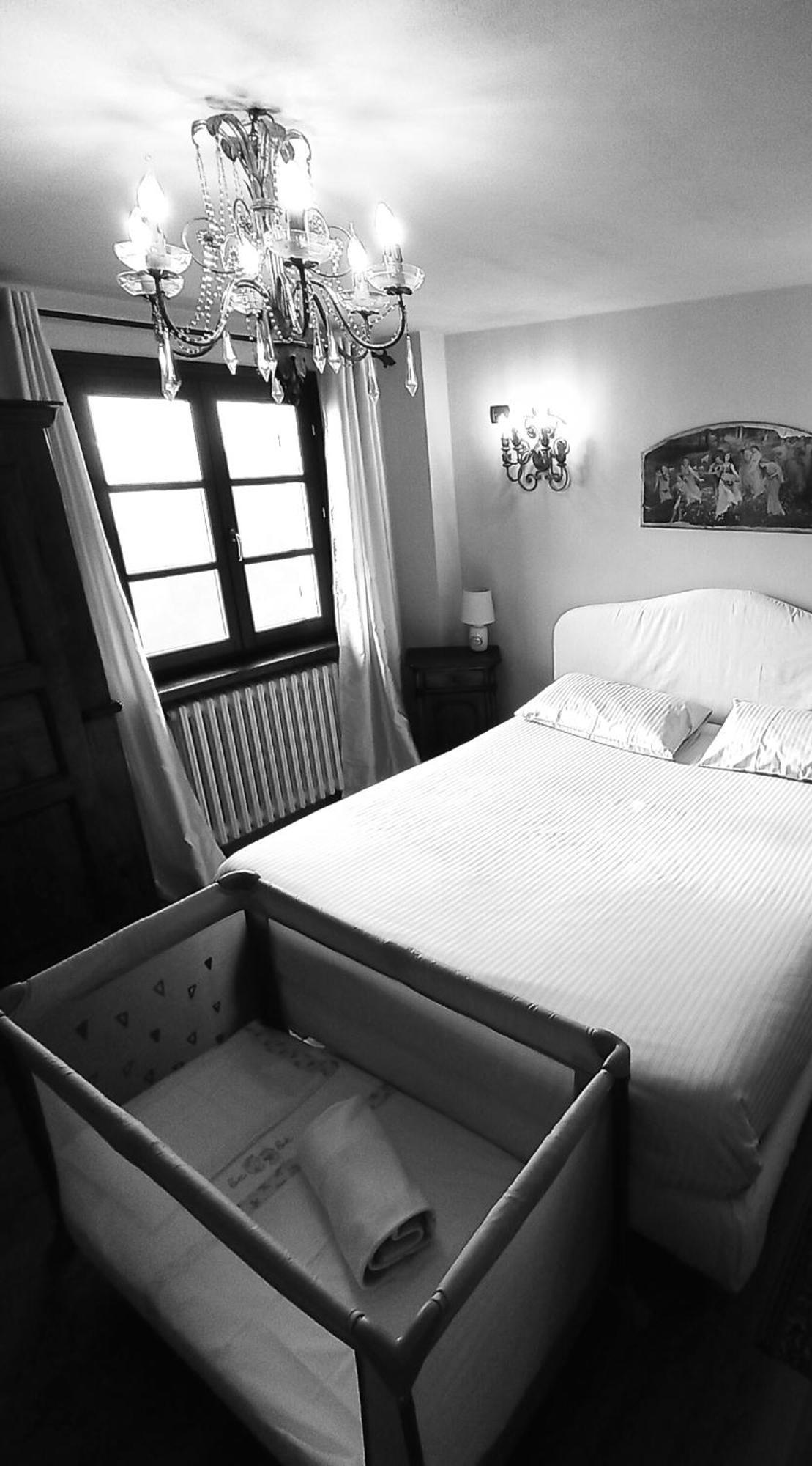 Teresa Al Belvedere Rooms&Holidayapartments Camere&Appartamenti Castellinaldo Kültér fotó