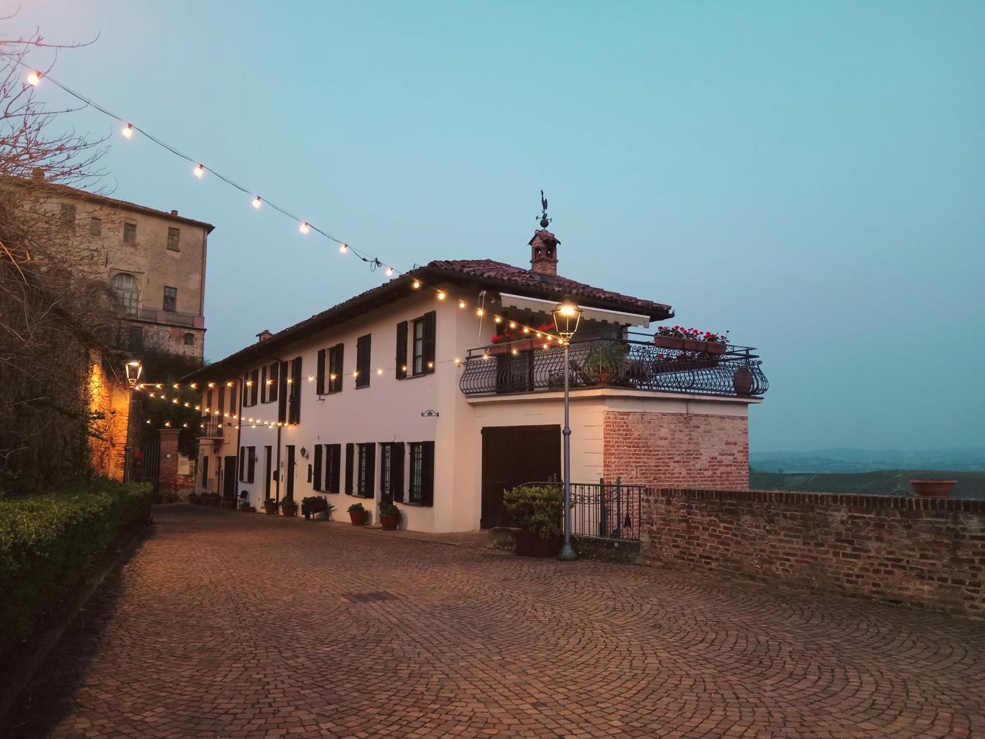 Teresa Al Belvedere Rooms&Holidayapartments Camere&Appartamenti Castellinaldo Kültér fotó